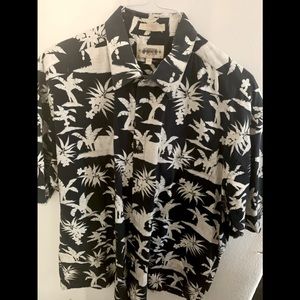 Men’s Hawaiian style shirt